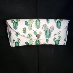 Catus sunglasses case